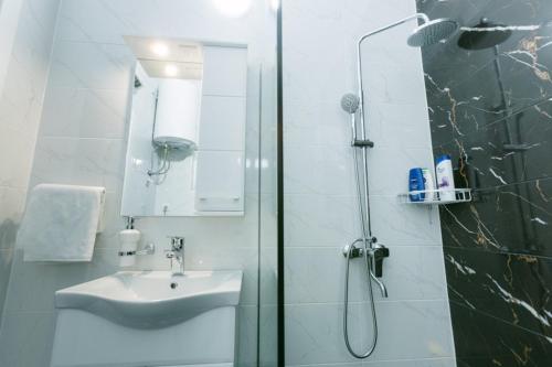 Salle de bains dans l'établissement Backa idila
