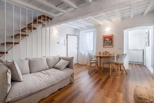 FLO Florence Loft