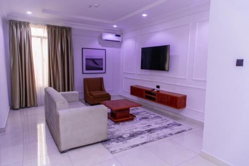 EE29 Hotel and Suites – Photos 4