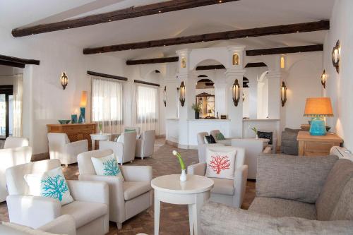 Ruang duduk di Villa Cavalieri Country Hotel