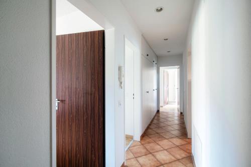 Fotografie z fotogalerie ubytování Lilia Apartment by Quokka 360 - large flat with panoramic view of Locarno v destinaci Gordola