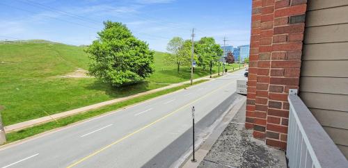Corner Suite with Citadel View – Photos 3