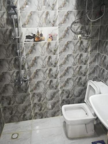 Ένα μπάνιο στο Ramses Guest House