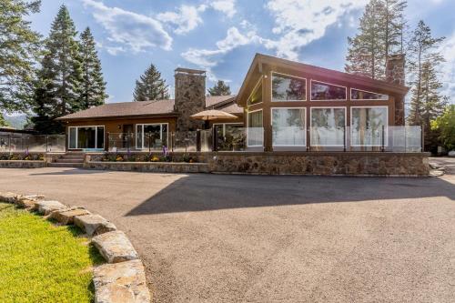 Flathead Lake Villa - Full Property – Photos 2