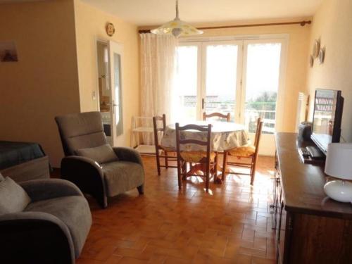 Posedenie v ubytovaní F1 avec loggia, WIFI et garage à Amélie-les-Bains - FR-1-703-16