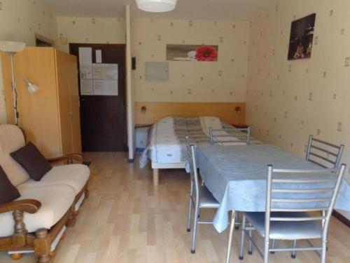 Studio cosy avec balcon et parking - Proche cures et centre ville, Wifi, animaux acceptés - FR-1-703-39