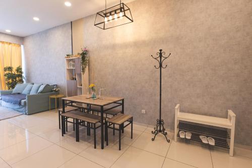The Robertson HomeSuite at KL Bukit Bintang by THE EDEN SUITE