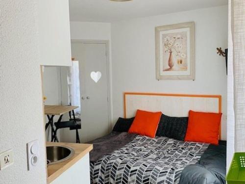 Studio cosy au centre-ville avec Wi-Fi, animaux admis - FR-1-703-139