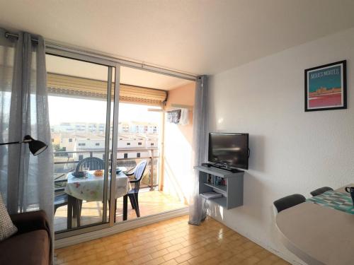 Studio Cabine avec Clim, Piscine, Ascenseur et Parking, Proche Plage et Commerces