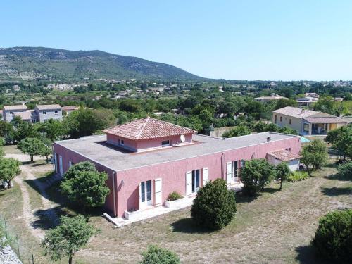 Maison Saint-Remèze, 6 pièces, 13 personnes - FR-1-382-198