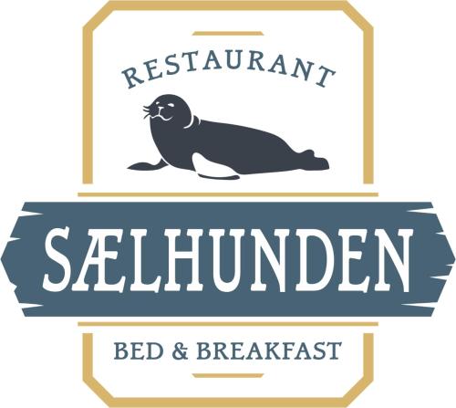 a label for a bed and breakfast with a seal at Restaurant Sælhunden in Ribe