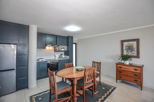 Η κουζίνα ή μικρή κουζίνα στο Orca House