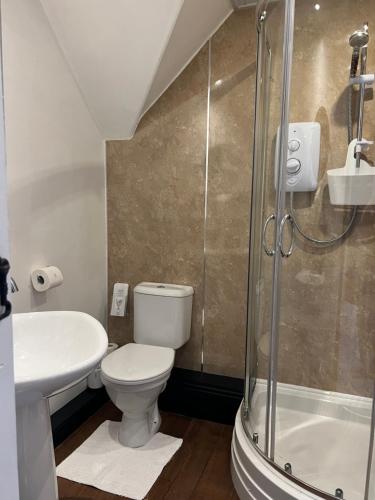 Overdale Guesthouse and Free Parking photo 83