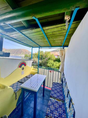 Gambar di galeri bagi Holiday Home Case Blu di Lipari