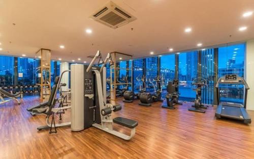 Fitness centrum a/nebo fitness zařízení v ubytování Family Seaview Suite with 3 Rooms by The Only Bnb