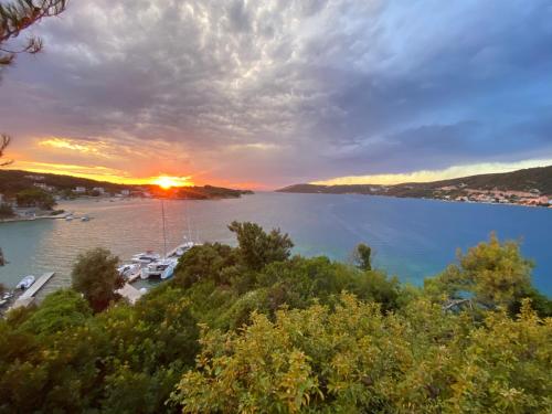 Gallery image of Apartements and rooms next to the Sea - Belveder Rab Sea and Sunset wiew in Rab