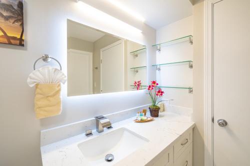 Fabulous Ocean & Diamond Head View with Free Parking!_3