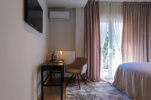Acropolis Deluxe 2BR Apartment