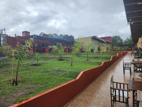 Taman di luar Los 4 elementos