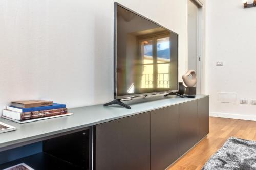 Фотография из галереи [Duomo-Porta Torre] Penthouse with Private Terrace в Комо