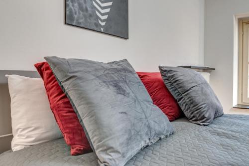 Кровать или кровати в номере [Duomo-Porta Torre] Penthouse with Private Terrace