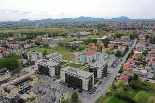 an aerial view of a city with buildings at Casa a Colori Padova in Padova