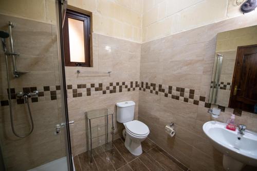 Gallery image of Ta' Gigi 5 Bedroom Farmhouse with Private Pool in Għarb
