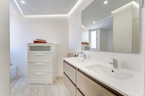 Ocean View Apartment