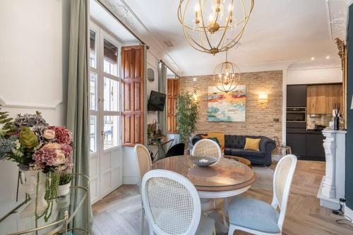 CH Elvira Luxury Apartment