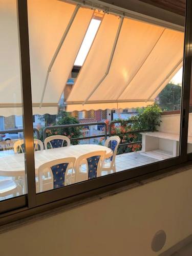 Μπαλκόνι ή βεράντα στο Casa in Salento sul mare con terrazze panoramiche