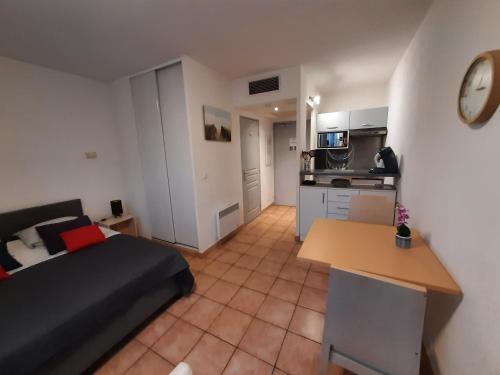 Η κουζίνα ή μικρή κουζίνα στο Hotel Albatros