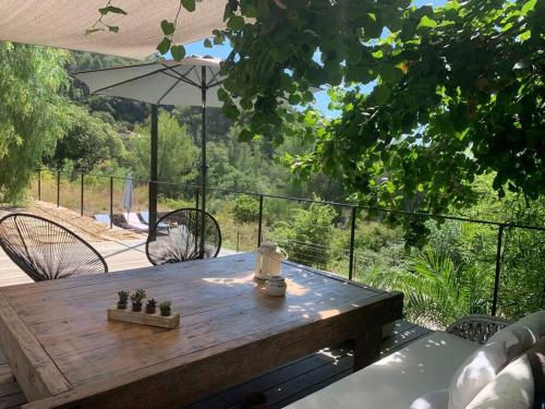 Κήπος έξω από το CABANON