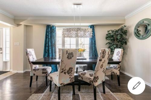 Gallery image of Mannys place in Nepean