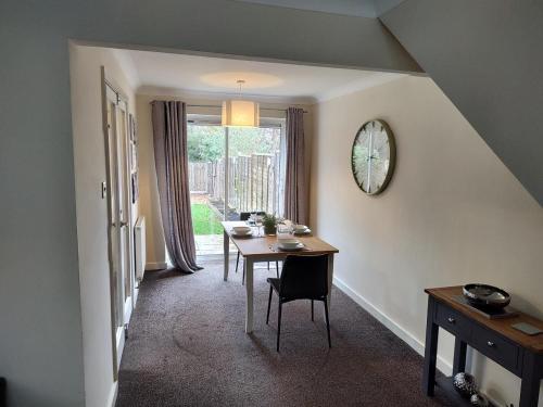 Χώρος καθιστικού στο Wentworth Drive Contractor and family 3 bed Home Grantham