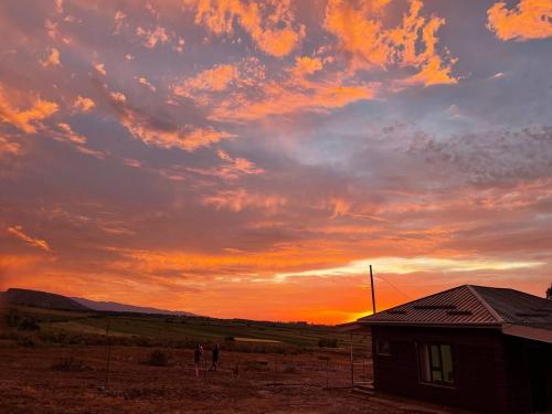 Lever ou coucher de soleil vu de la maison d'hôtes ou à proximité