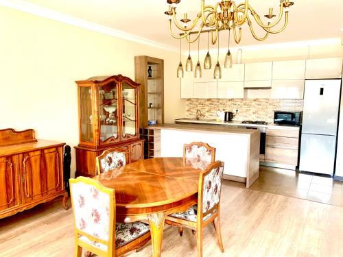 Η κουζίνα ή μικρή κουζίνα στο Koryun apartment