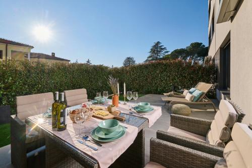 Spada brand new apartment with garden 3 min from beach!