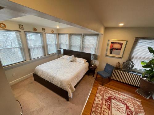 Deluxe King Master Suite – Photos 2