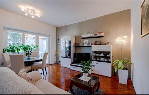 Apartment Touch