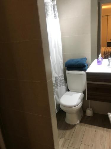Bilik mandi di 4 ,Costado Clinica las Condes,3 Personas