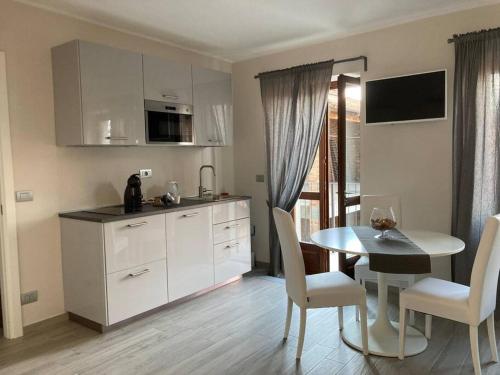 Nhà bếp/bếp nhỏ tại Casa Patrito - Appartamento Dolcetto