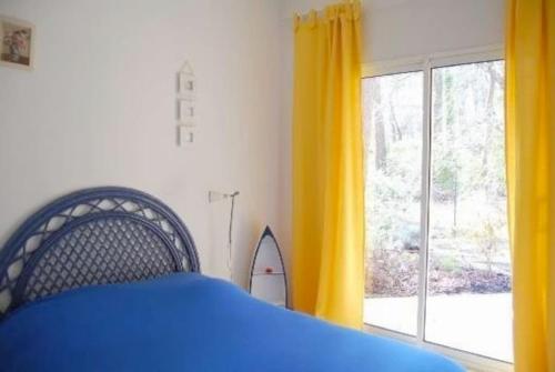Ein Bett oder Betten in einem Zimmer der Unterkunft Modern Villa High Standing Pyla sur Mer 3' from beach