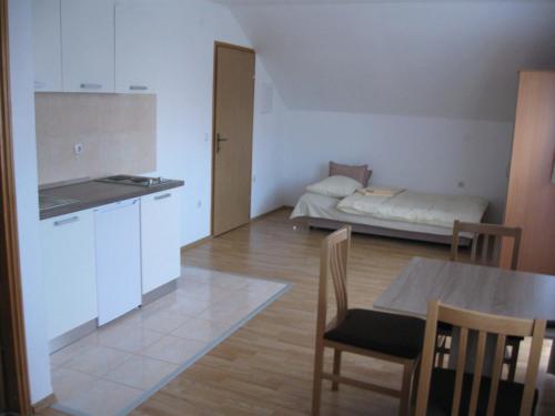 Gallery image of Apartments Dale in Smoljanac