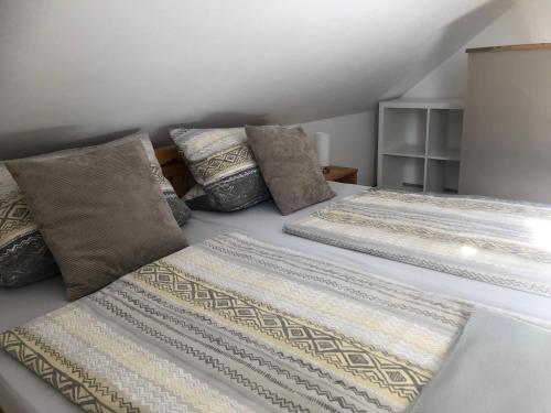 Ένα ή περισσότερα κρεβάτια σε δωμάτιο στο Jakobs Hütte