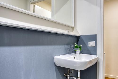 Hostmate - Milano - Farini - Isola