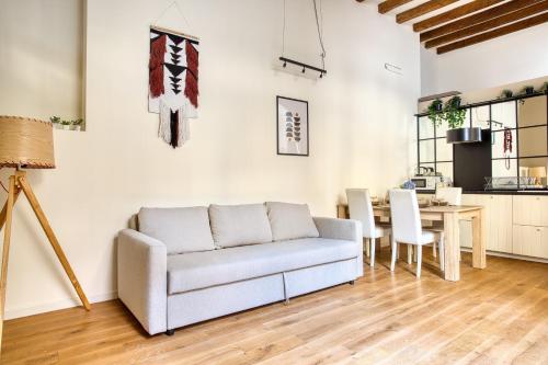 Hostmate - Milano - Farini - Isola