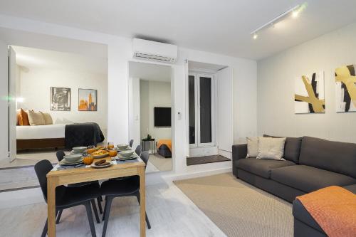 WHome Lisbon's Best Kept Secret: 2-Bed w/AC & Patio