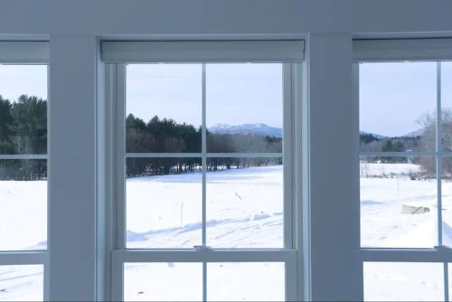 Φωτογραφία από το άλμπουμ του LUXURY on SACO RIVER with HOT TUB & MOUNTAIN VIEWS σε Conway