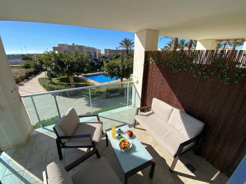 Zdjęcie z galerii obiektu Oasis Roma w mieście Roquetas de Mar