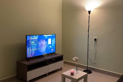 A television and/or entertainment centre at HA2005 - 2 bedroom - Cyberjaya- Hyve- Wifi- Netflix- Parking, 3031